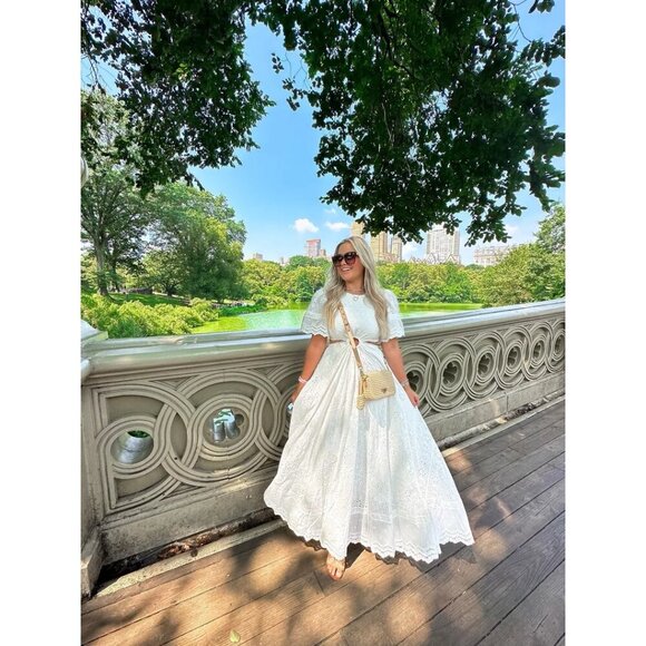 PETAL & PUP Merletto Short Sleeve Cutout Eyelet Maxi Dress in White Size Small - Picture 3 of 15